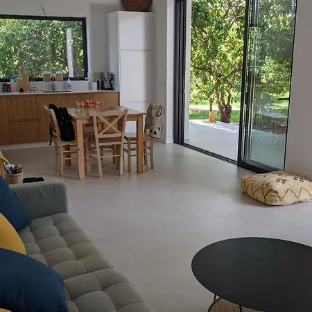 Le Jardin De Temeni Apartment