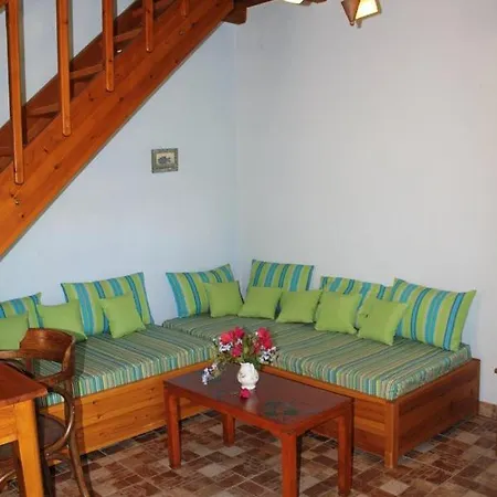 アパート Le Jardin De Temeni *