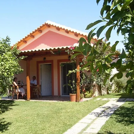 Le Jardin De Temeni アパート